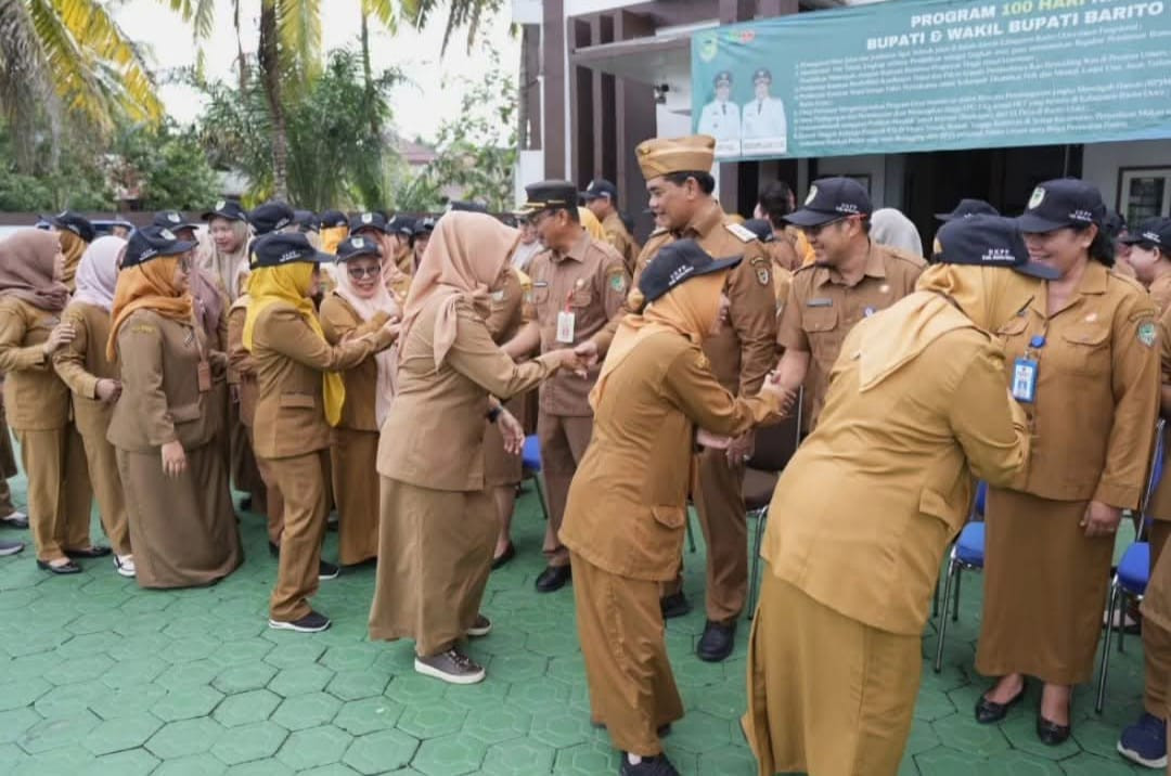 Bupati Barito Utara Pimpin Apel Pagi di Dinas Ketahanan Pangan dan Perikanan