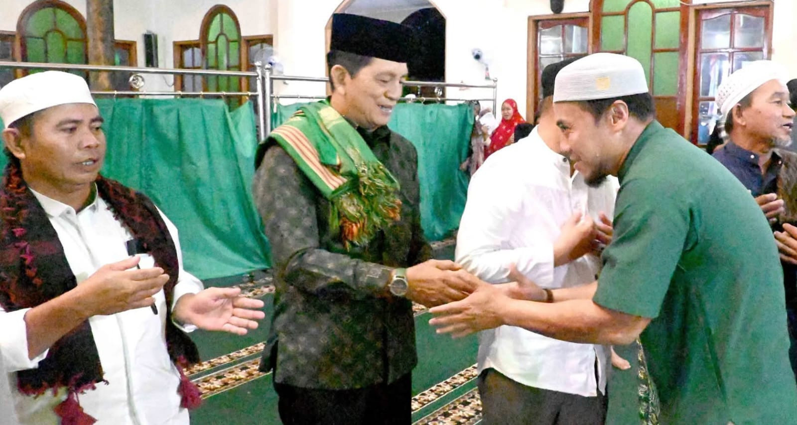 H Nurul Anwar Hadiri Safari Ramadan Pemkab Barito Utara Di Desa Sikui